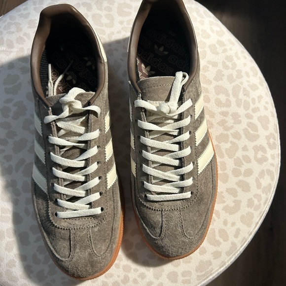 Adidas Women's' Brown and Cream Sneakers - Picture 4 of 6